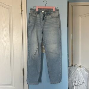 AE light washed jeans size 2 short